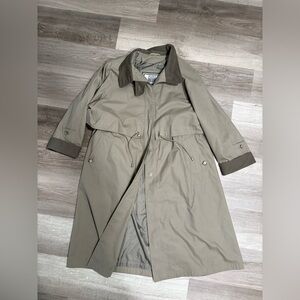 Fleet Street women’s Petite Tan Trench Coat